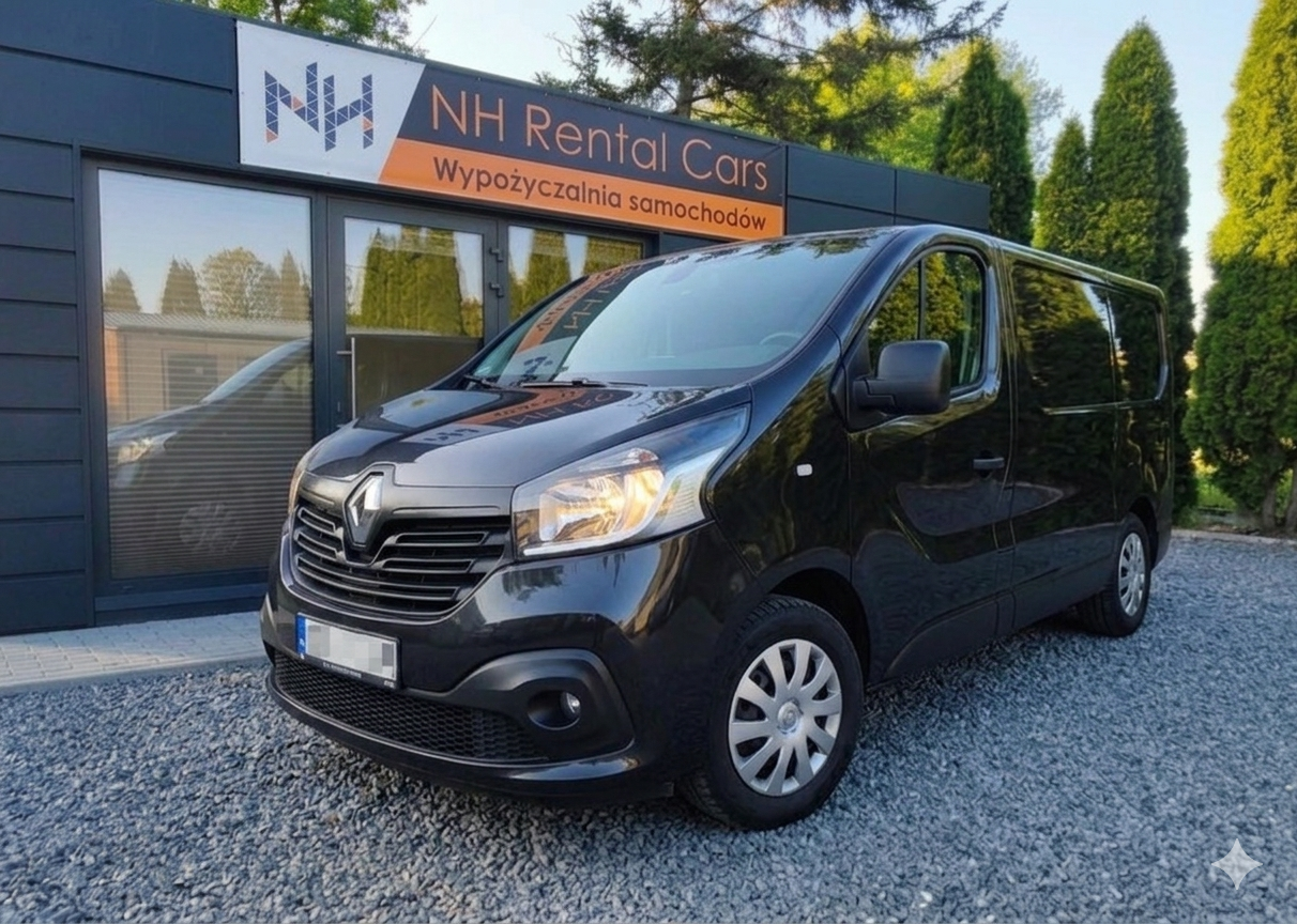 Renault Trafic czarny 9 osobowy